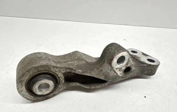 Volvo V40 Engine mounting bracket 31430427 CH1BB