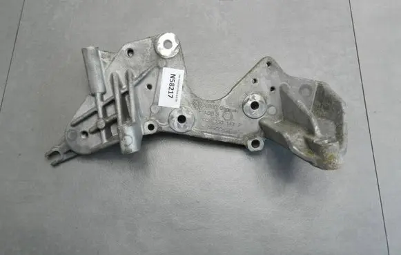Volkswagen Phaeton Fuel pump bracket 059130147P