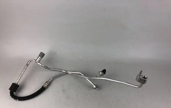 Volkswagen Tiguan Air conditioning (A/C) pipe/hose 5QF816741B