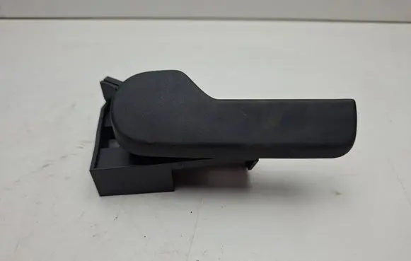 Volkswagen PASSAT B7 Engine bonnet (hood) release handle 1K1823633