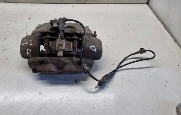 Mercedes-Benz CLS C219 Front brake caliper A2115400008
