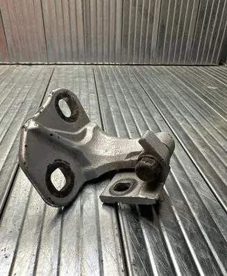BMW 7 E65 E66 Rear door lower hinge 7017818