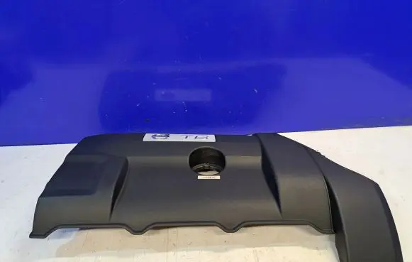 Volvo S80 Engine cover (trim) 30757827