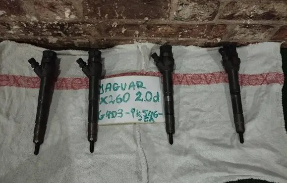 Jaguar XF X260 Fuel injectors set G4B3-9K546CA