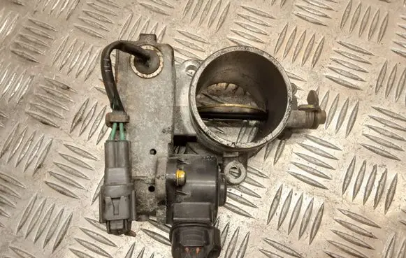Toyota Corolla E120 E130 Throttle valve 8967221020
