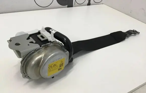 Mercedes-Benz E W214 Rear seatbelt A2068604800