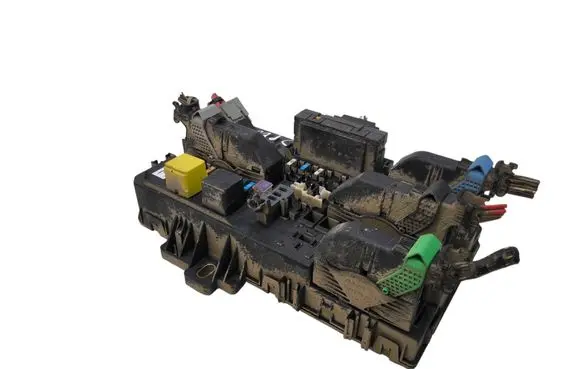 Opel Astra H Fuse module 5DK00866925