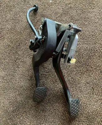 BMW 1 F20 F21 Clutch pedal 6761310 6860643