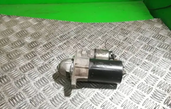 Opel Astra H Starter motor 0001107108