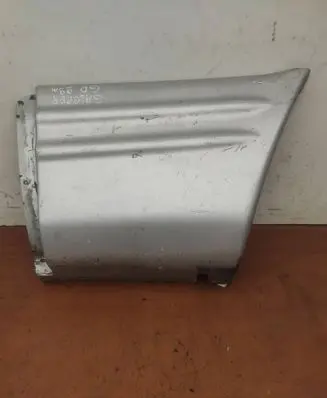 Rear fender molding trim
