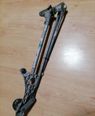 Toyota Solara Front wiper linkage 