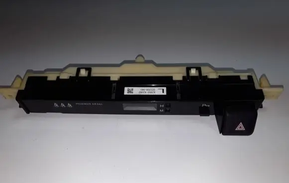 Toyota RAV 4 (XA40) Multifunctional control switch/knob 8395042090