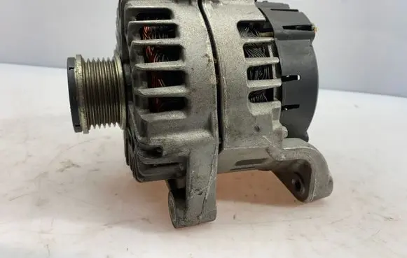 BMW 3 F30 F35 F31 Generator/alternator 8578608 2622129A