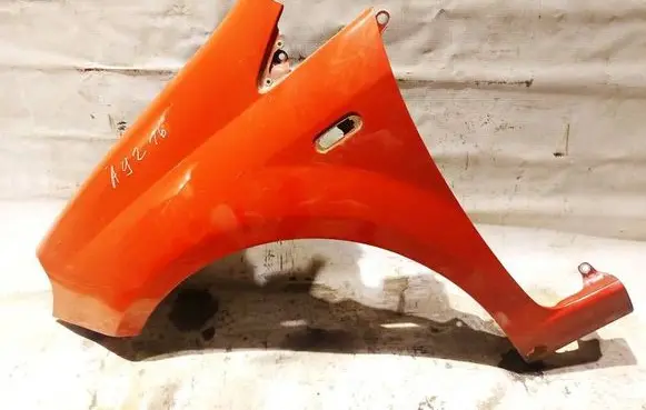 Fiat Punto (188) Fender Raudona