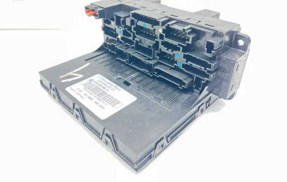 Mercedes-Benz CLK A209 C209 Fuse module 2095452001 5DK00848513