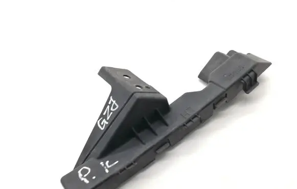 KIA Ceed Front bumper mounting bracket 