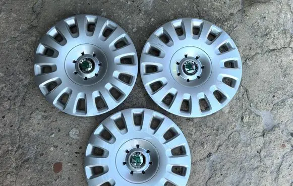 Skoda Superb B5 (3U) R16 wheel hub/cap/trim 3U0601147C