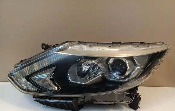 Nissan Qashqai Headlight/headlamp 10018015