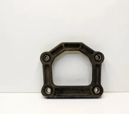 Jaguar XK8 - XKR Rear differential/diff mount bracket MNB2841AA