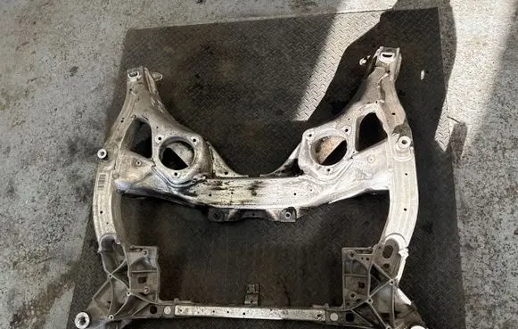 BMW 5 F10 F11 Front subframe 6796692