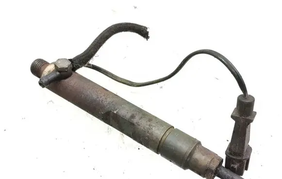 Audi A4 S4 B5 8D Fuel injector 028130201J