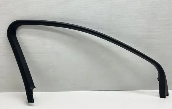 Porsche Macan (95B) Other front door trim element 95B867609B 08959000