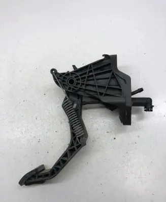 Clutch pedal