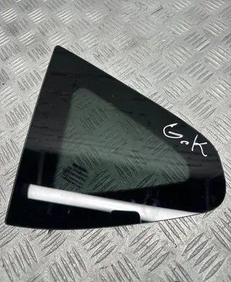 Nissan Qashqai Rear side window