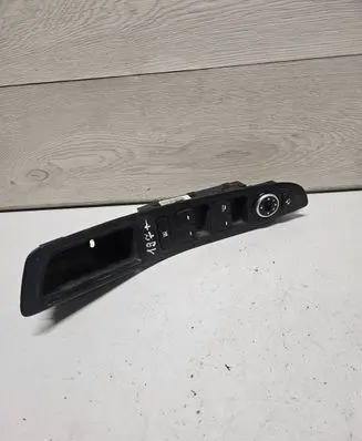 Hyundai i20 (PB PBT) Electric window control switch 50623007693570 GB0076