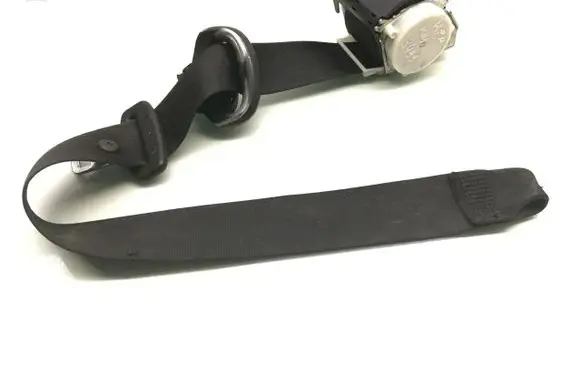 BMW 1 E82 E88 Front seatbelt 6981475 34024008A