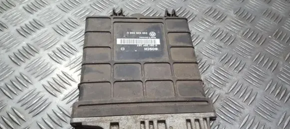 Volkswagen Golf III Engine control unit/module 0261200257 030906026c