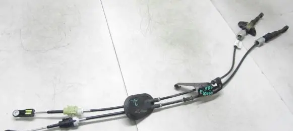 Renault Kadjar Gear shift cable linkage