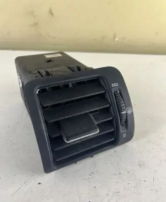Mercedes-Benz ML W163 Dashboard side air vent grill/cover trim A1638300154