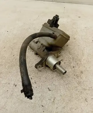 Volkswagen Touran I Master brake cylinder 1K1611301A