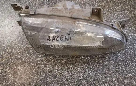 Hyundai Accent Headlight/headlamp