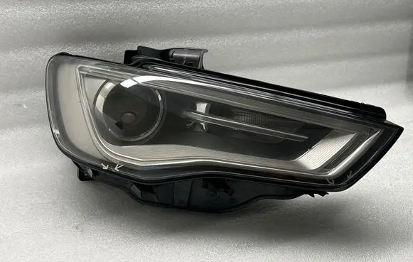 Audi A3 S3 8V Headlight/headlamp A106667 1EL01074032 18155702