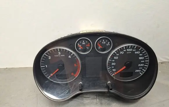 Audi A3 S3 8P Speedometer (instrument cluster) 8P0920900D