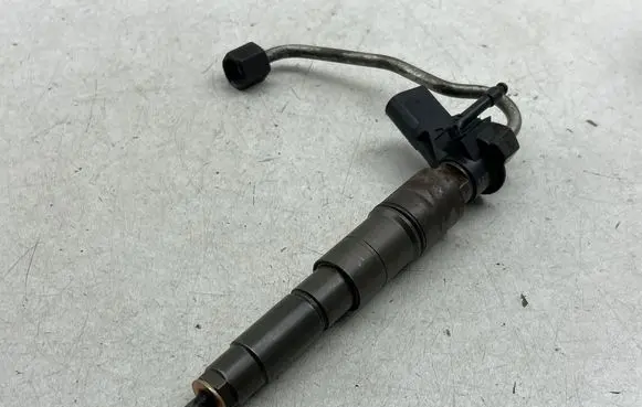 Fuel injector