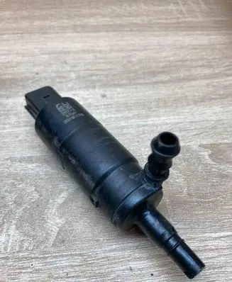BMW 7 E38 Headlight washer pump 26274 20190116