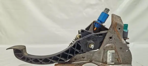 Renault Scenic III - Grand scenic III Clutch pedal 465030038R