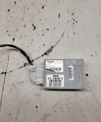 BMW 5 GT F07 Air suspension control unit module (rear) 6860385 4461500620 004002000