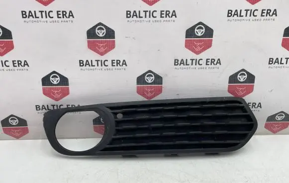 BMW 1 F20 F21 Front bumper lower grill 7245870 10833610 380000812