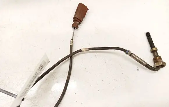 Skoda Octavia Mk2 (1Z) Exhaust gas temperature sensor 03G906088K