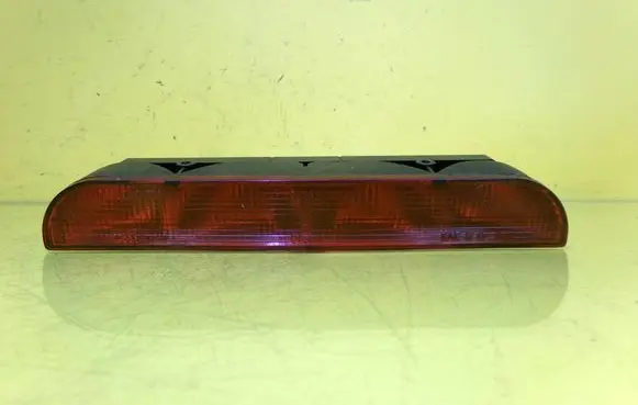 Audi A4 S4 B5 8D Third/center stoplight 0996400