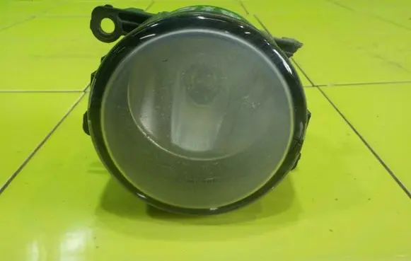 Renault Megane III Front fog light 89202503 NP397 8200074008