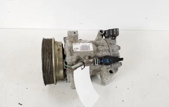 Renault Kangoo II Air conditioning (A/C) compressor (pump) 8200953359
