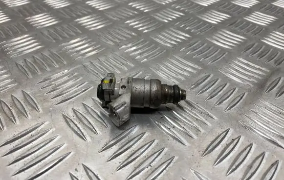 Mitsubishi Colt Fuel injector MR988977