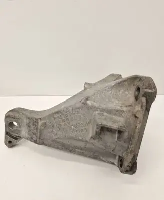 BMW 5 F10 F11 Engine mounting bracket 6781916 69073 13807410