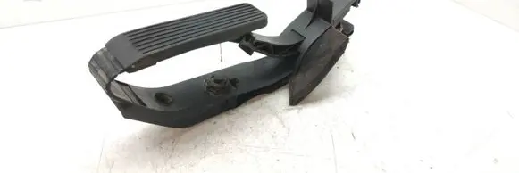 Mercedes-Benz E W211 Accelerator throttle pedal A2113000404