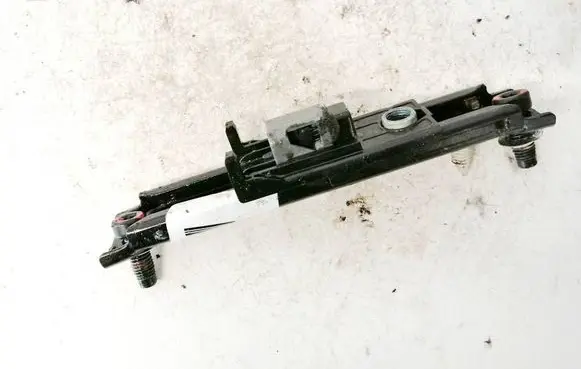 Chevrolet Orlando Seat belt adjustment rail 